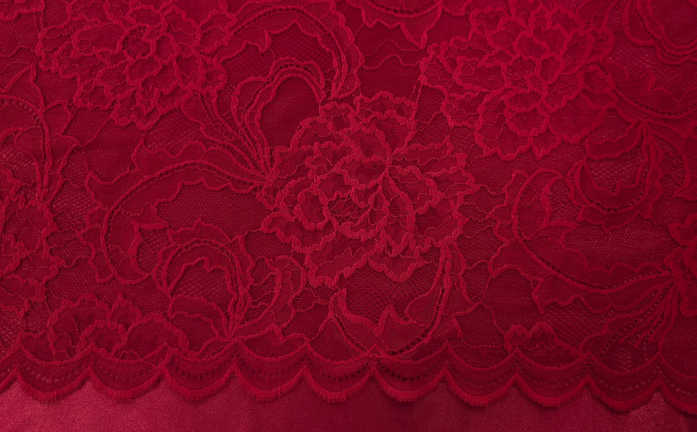 Stretch Lace Intricate Vintage Red