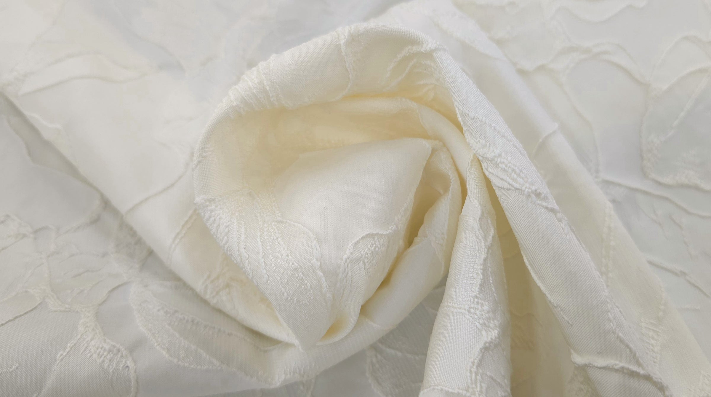 Embossed Jacquard Eternity Cream
