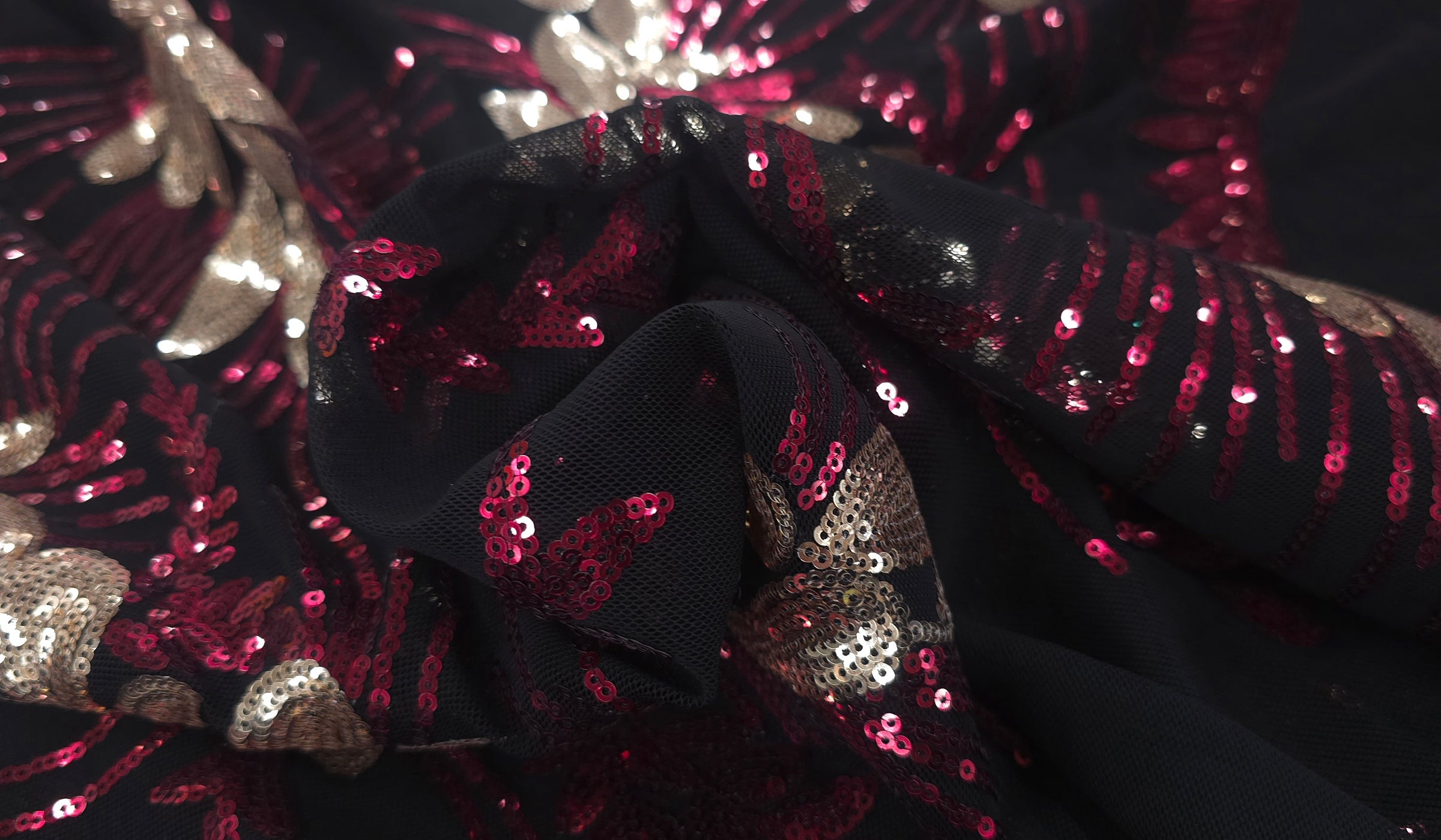 Sequinned Tulle Leafy Vine Berry