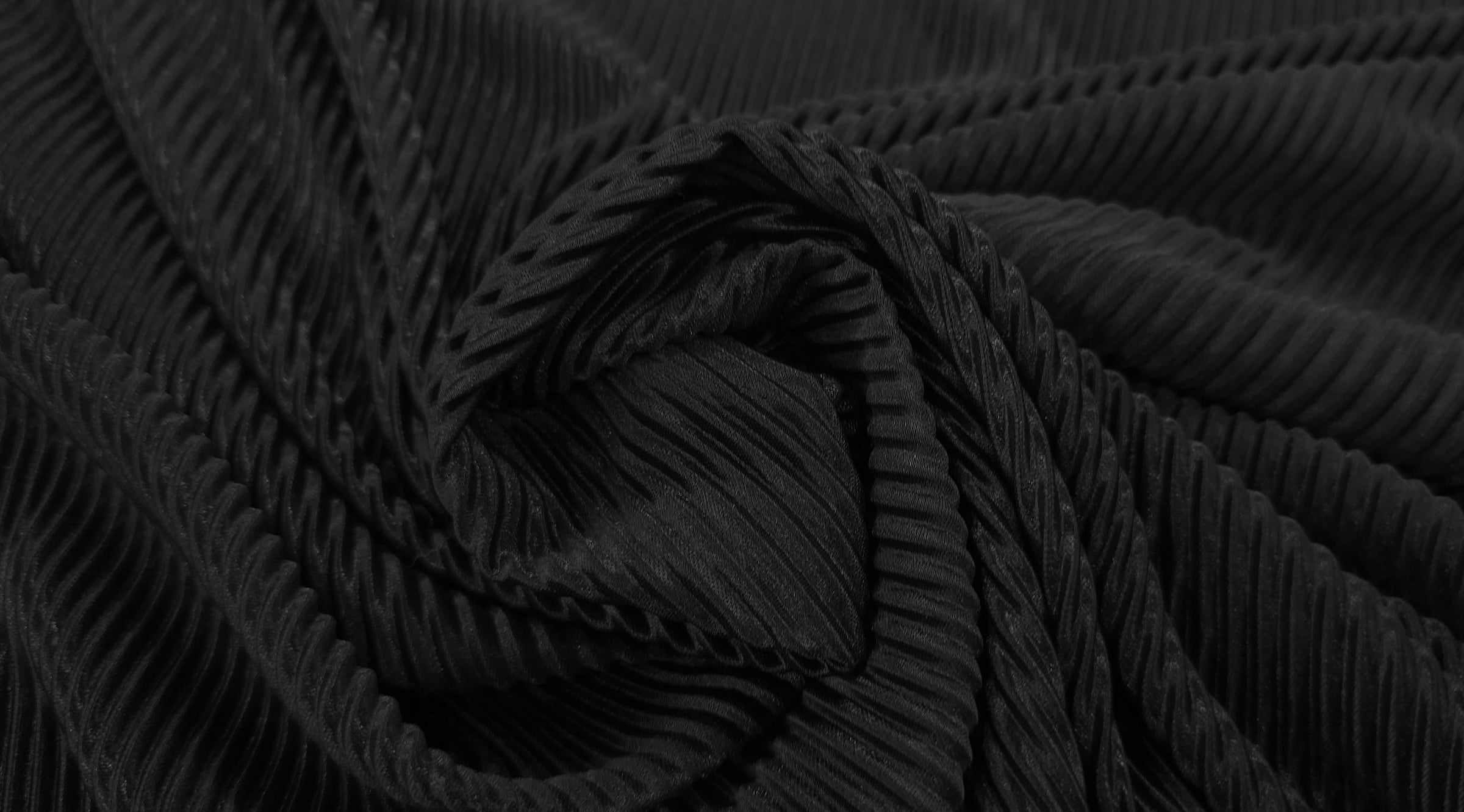 Pleated Knit Black