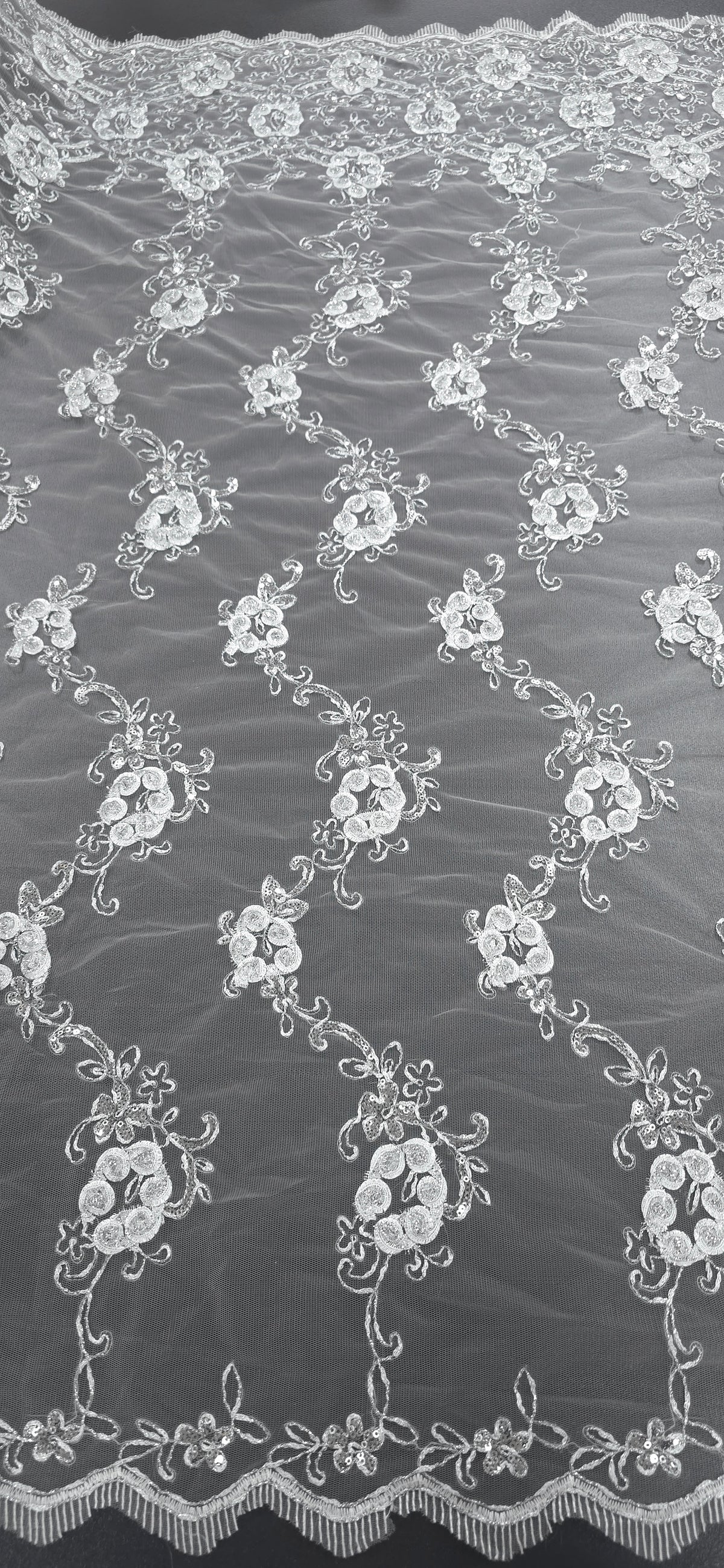 Rosettes Lace Swirl Silver