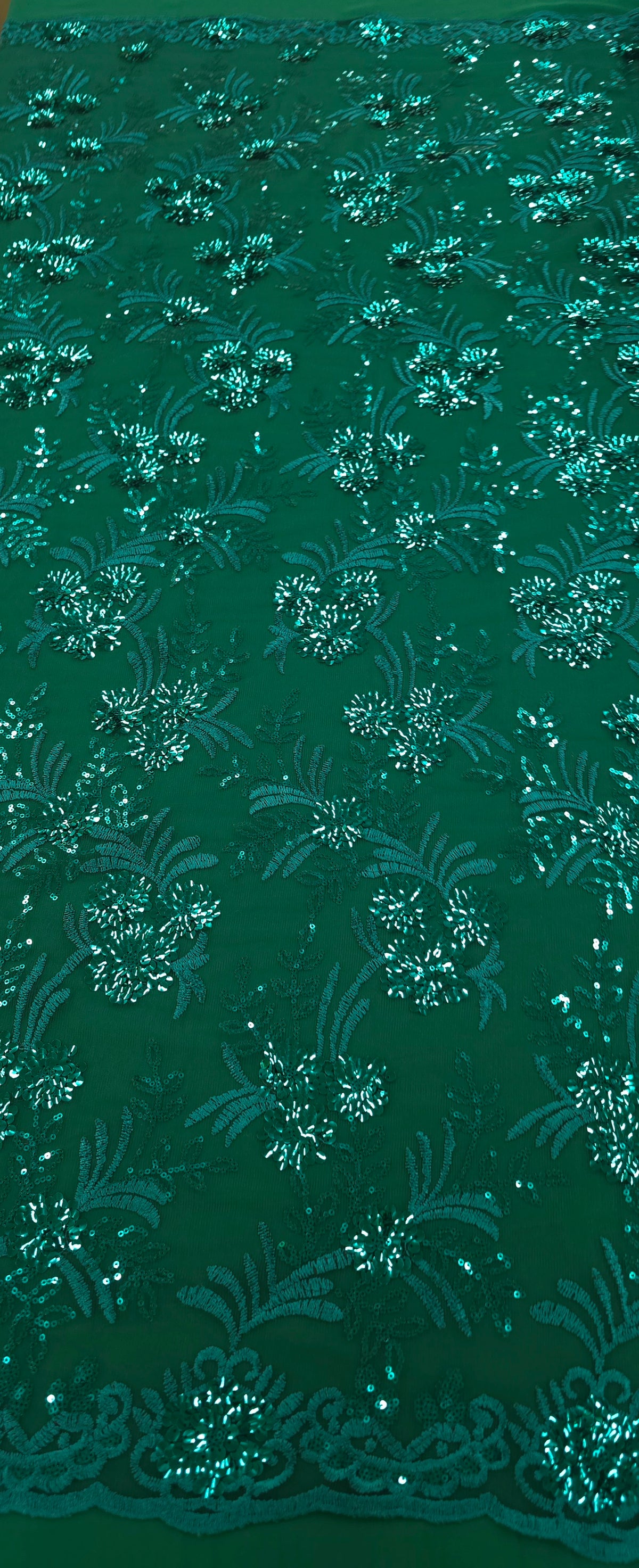 Sequinned Lace Emerald Bouquet