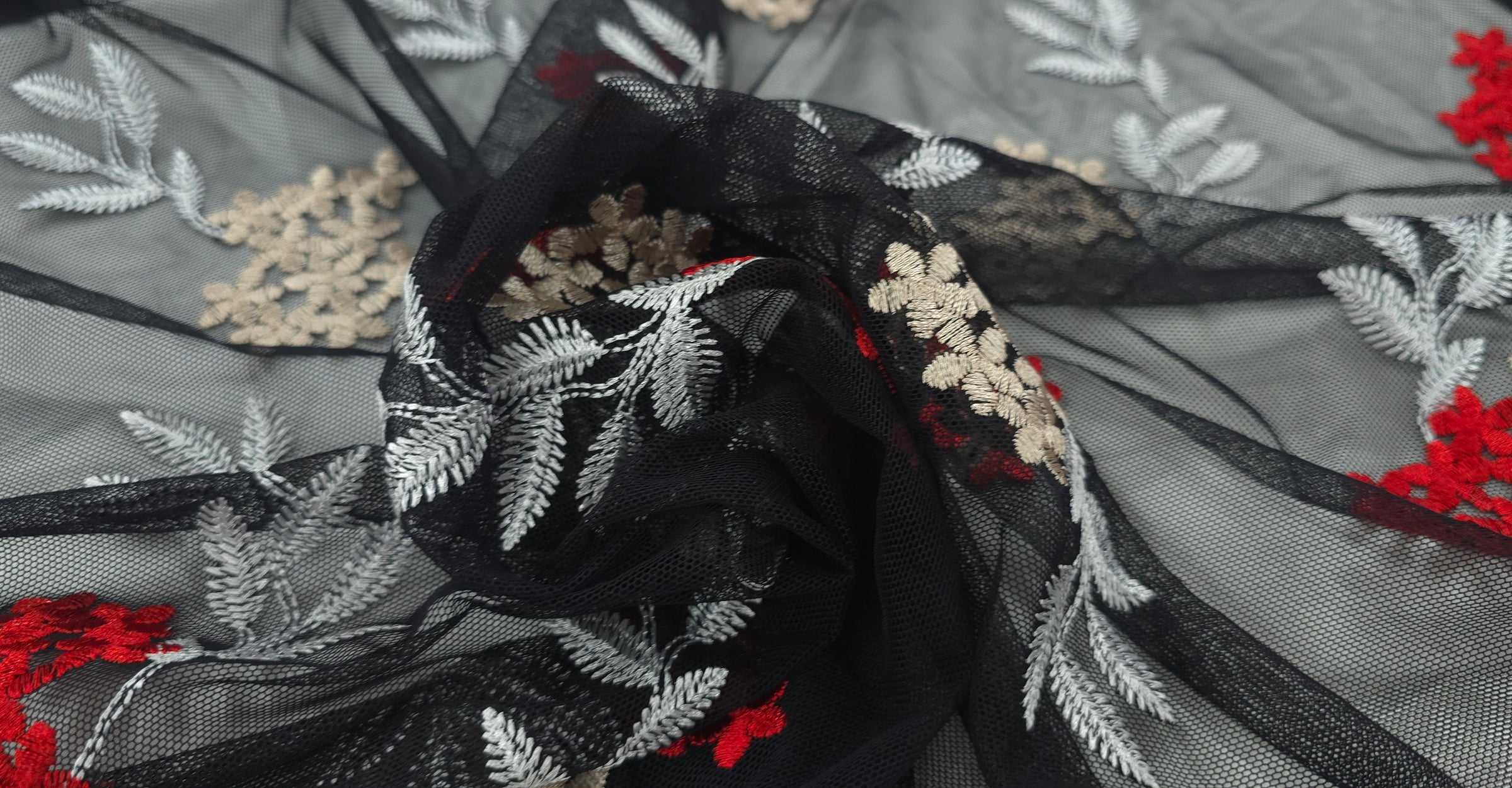 Embroidered Lace Wistful Posies