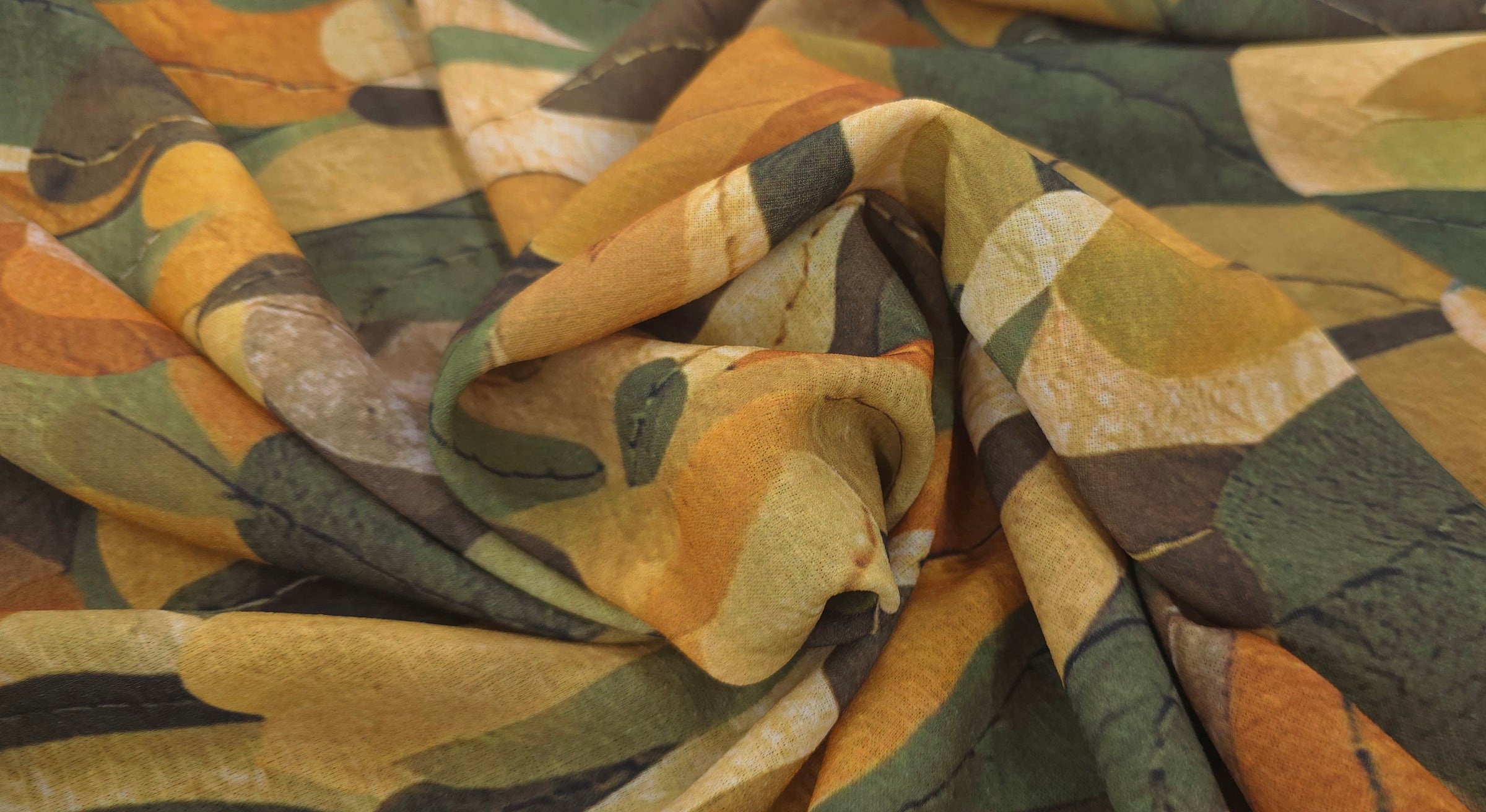 Printed Polyester Leaf Medley