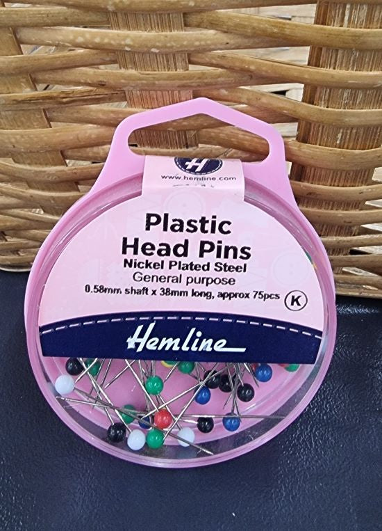 Plastic head pins 1